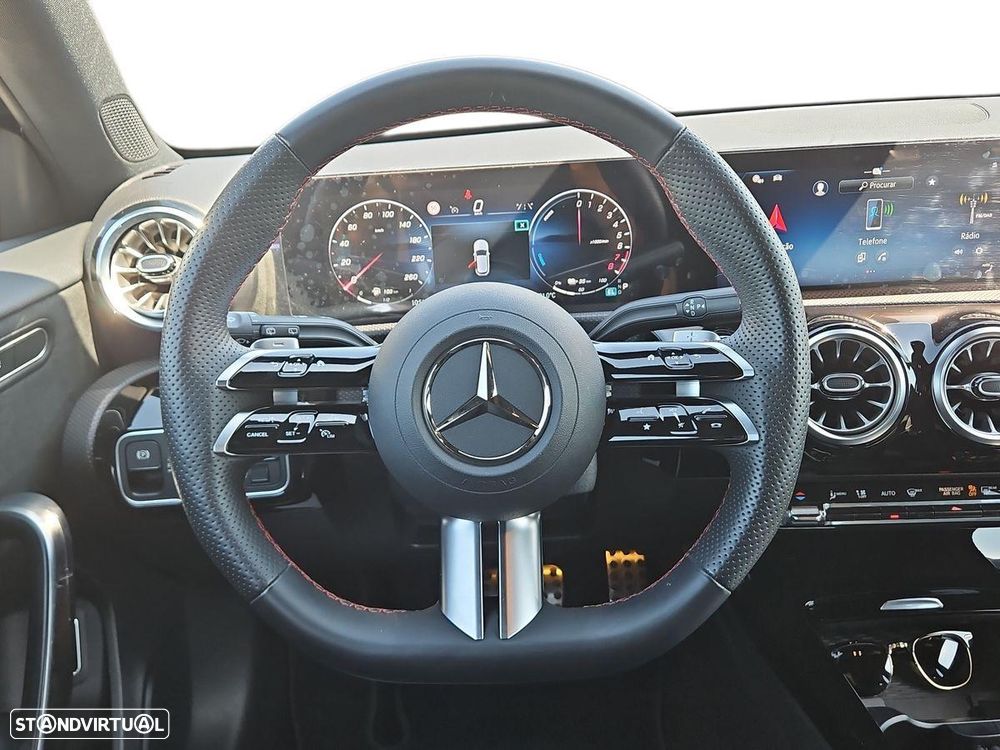 Mercedes-Benz A 250 e 8G-DCT Edition AMG Line - 14