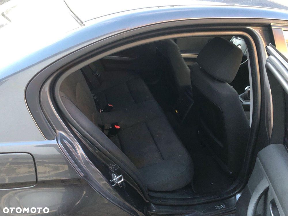 BMW Seria 3 318i - 10