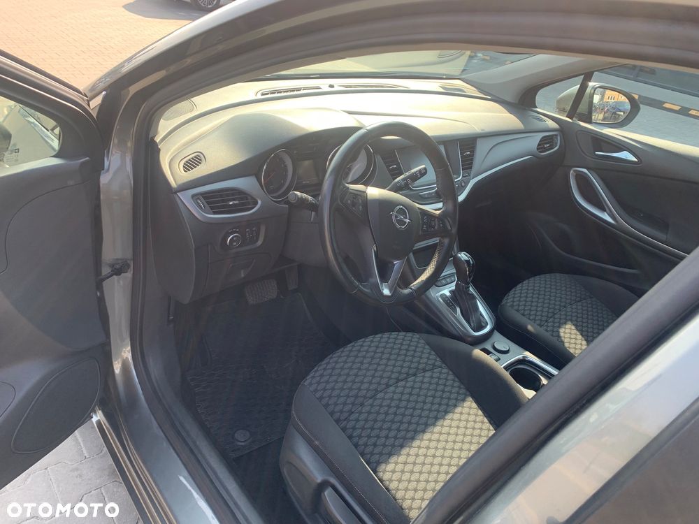 Opel Astra 1.4 T Enjoy S&S - 11