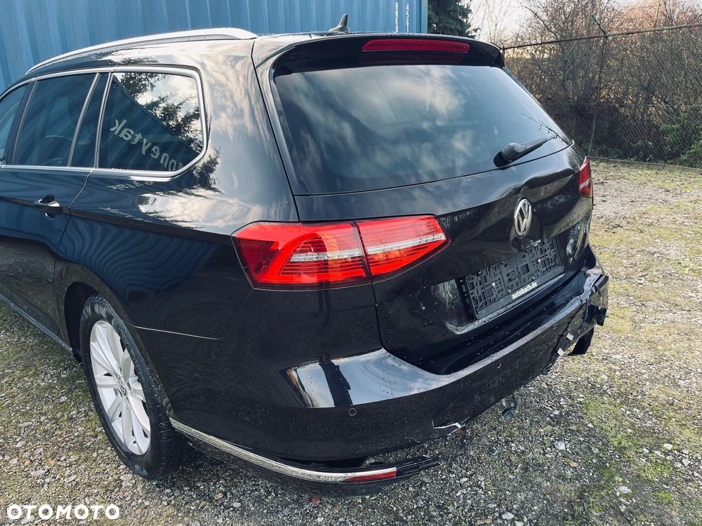 Volkswagen Passat 2.0 TDI (BlueMotion Technology) Highline - 12