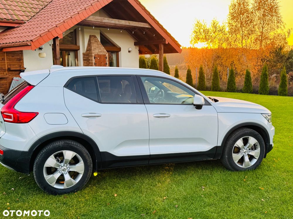 Volvo XC 40 D4 AWD Geartronic Momentum Pro - 4