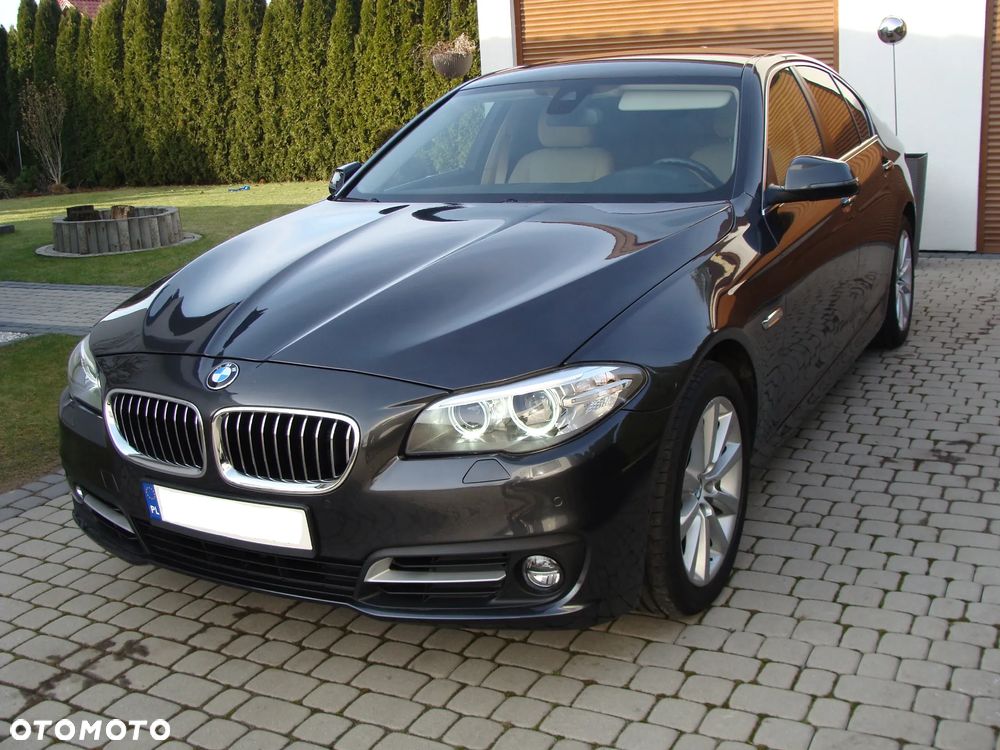 BMW Seria 5 520d xDrive - 10
