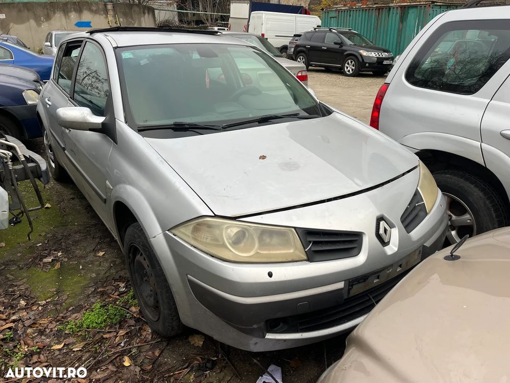 Dezmembrez Renault Megane II non facelift gri argintiu 1,6 16v benzina 2004 - 6