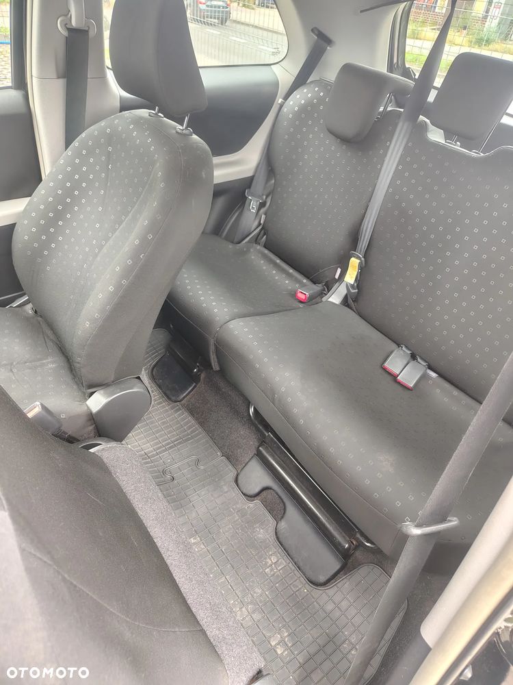 Toyota Yaris 1.0 Terra - 9