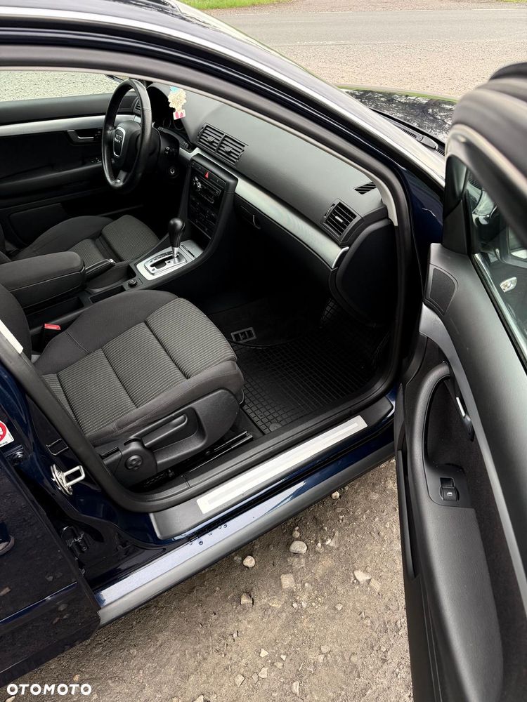 Audi A4 Avant - 10