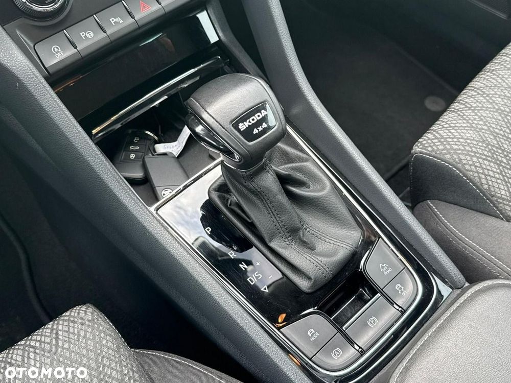 Skoda Karoq 2.0 TDI SCR 4x4 Edition 130 DSG - 35