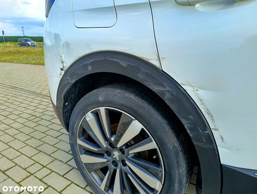 Peugeot 3008 PureTech 130 Stop & Start GPF Active Pack - 12