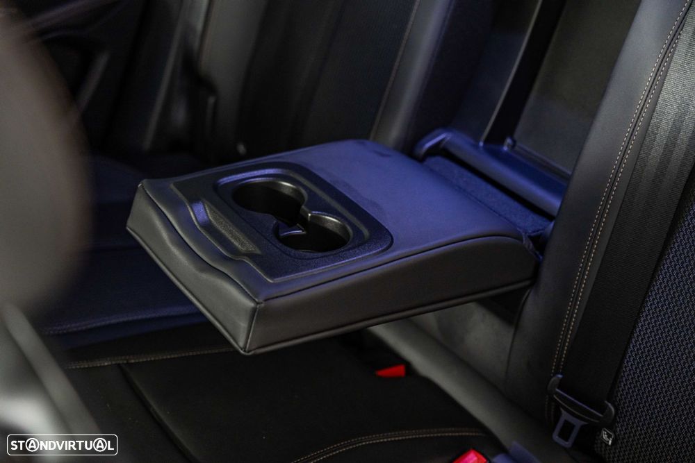 Peugeot 3008 1.6 Hybrid GT e-EAT8 - 11