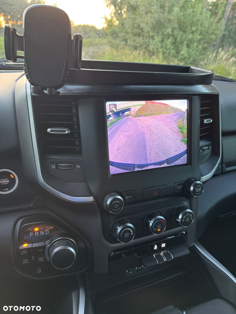 RAM 1500 5.7 Crew Cab Bighorn - 14