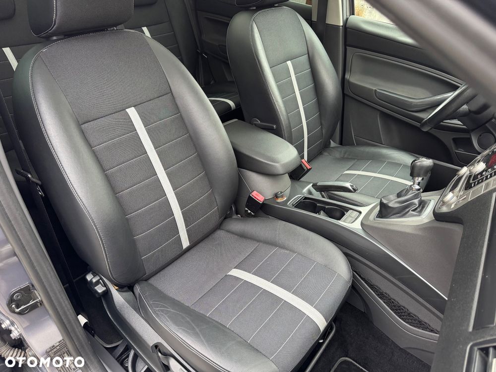 Ford Kuga 2.0 TDCi 4x4 Champions Edition - 35