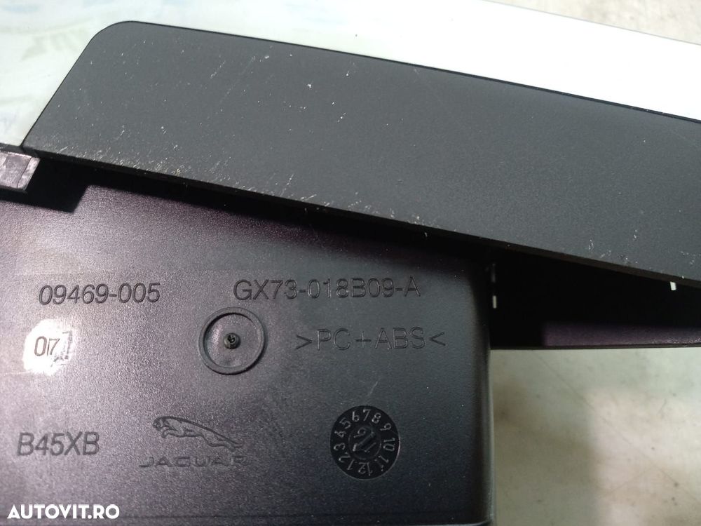 Grila ventilatie bord Gx73-018B09-A Jaguar XE X760 [2014 - 2020] 2.0 - 2