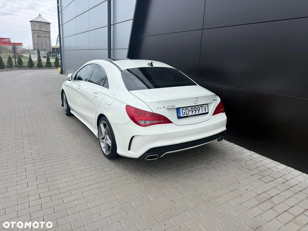 Mercedes-Benz CLA 250 4-Matic AMG Line - 3