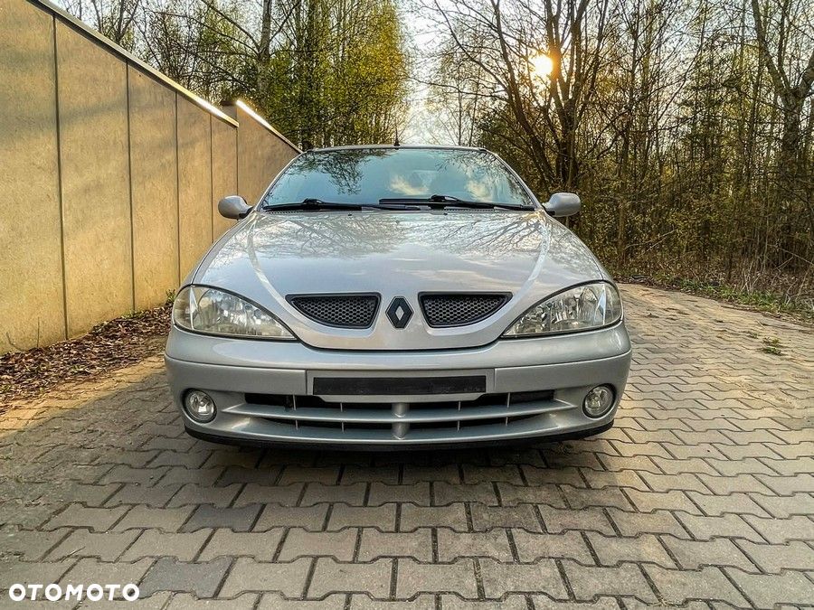 Renault Megane 1.6 - 9