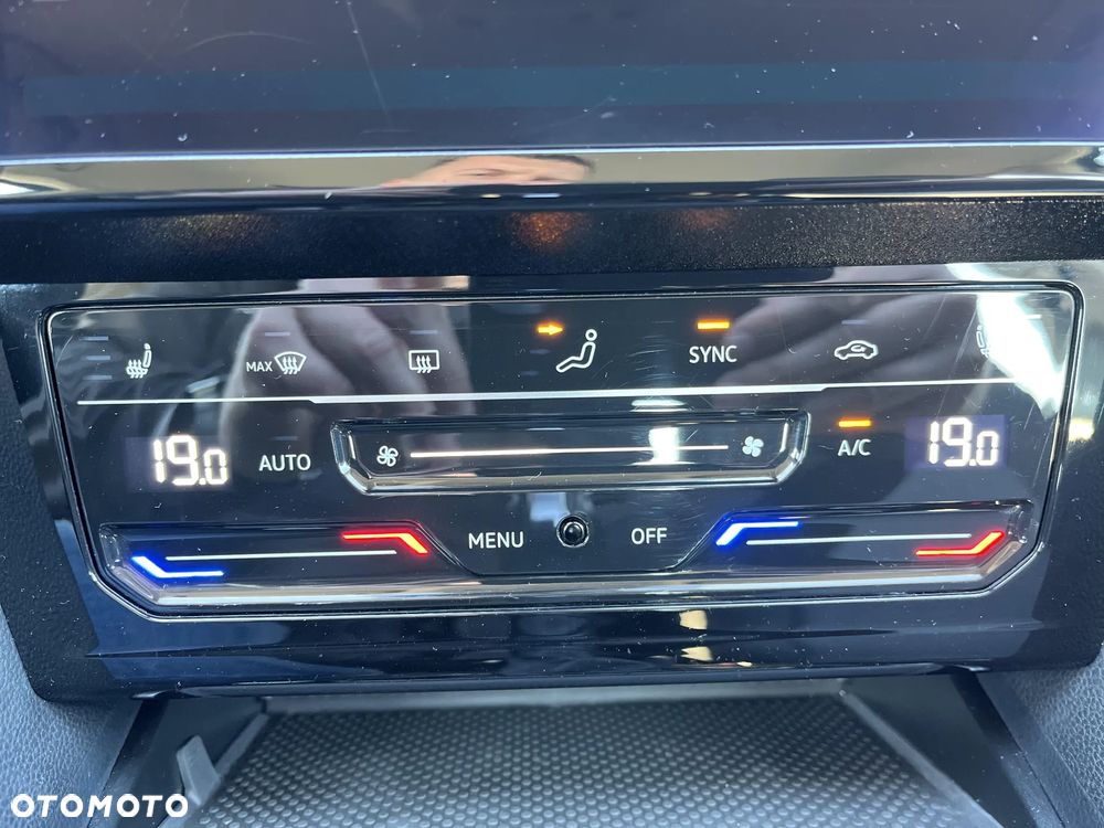 Volkswagen Passat - 31