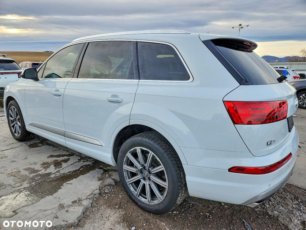 Audi Q7 3.0 TFSI Quattro Tiptronic - 6