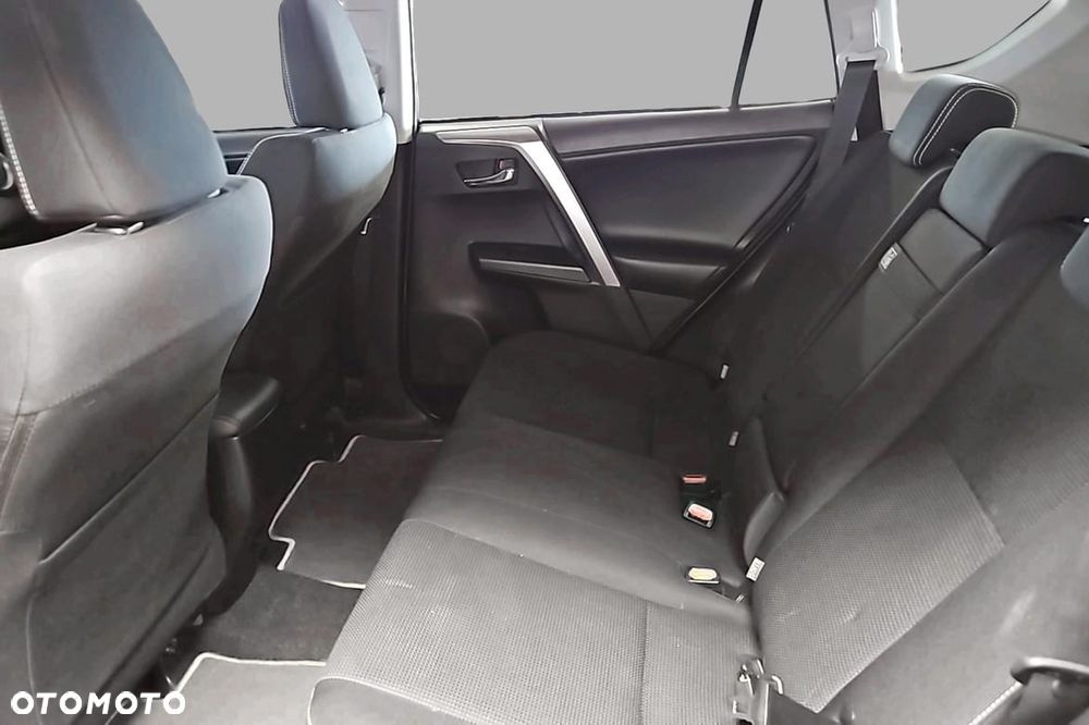 Toyota RAV4 Hybrid Style 4x2 - 11