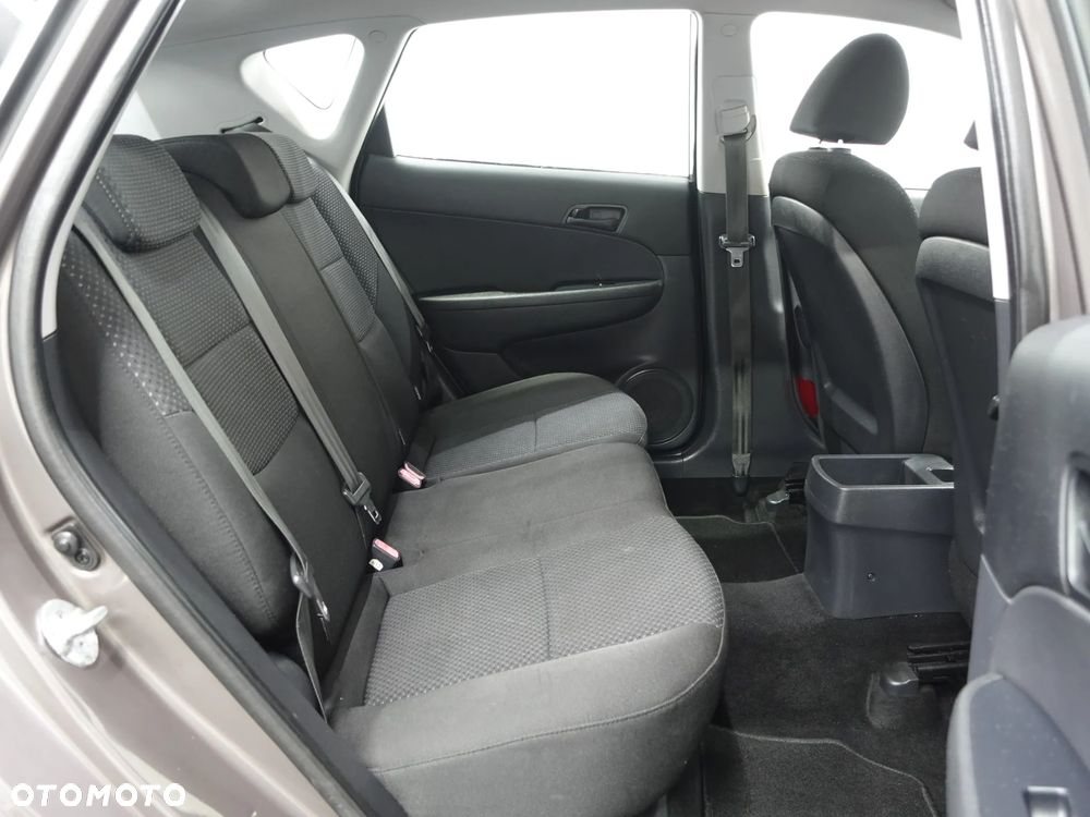 Hyundai i30 - 23