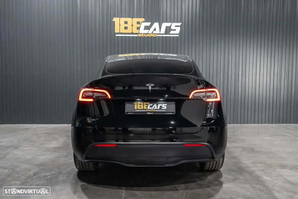 Tesla Model Y Long Range Dual Motor AWD - 47