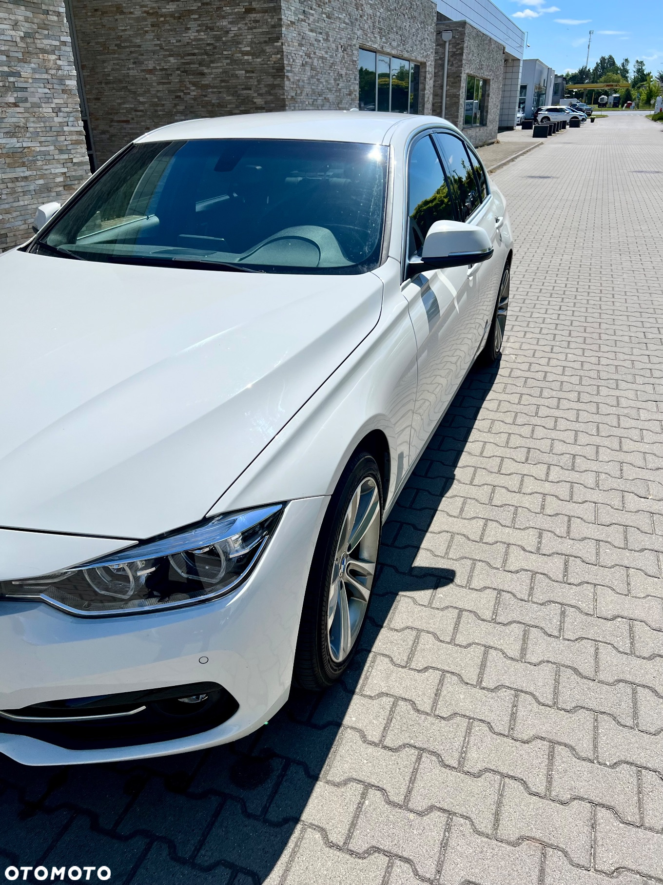 BMW Seria 3 330i Sport Line Shadow - 16