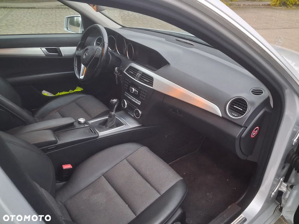 Mercedes-Benz Klasa C 200 (BlueEFFICIENCY) Avantgarde - 20