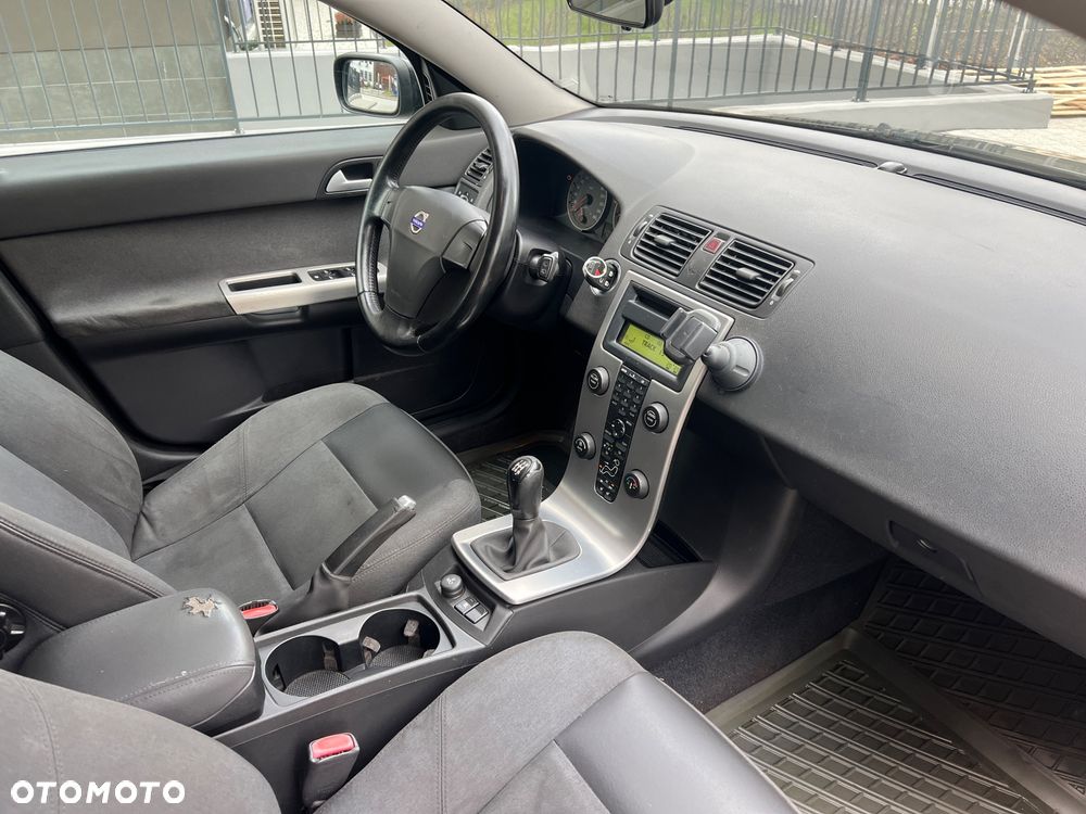 Volvo V50 2.4 - 8
