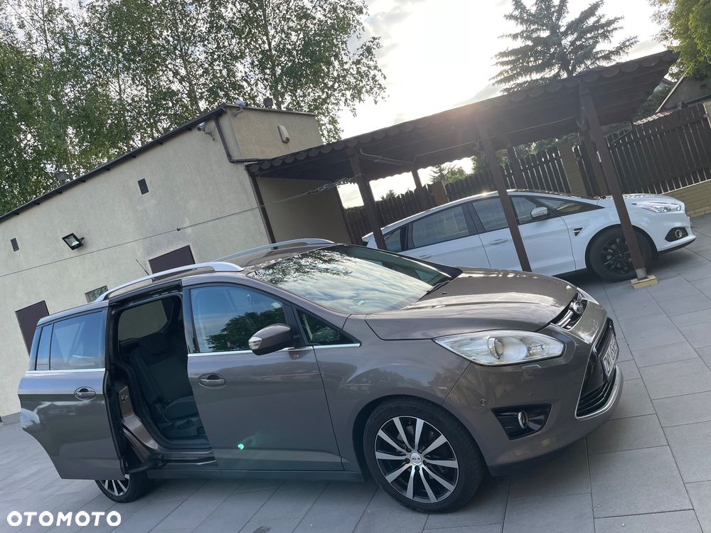 Ford Grand C-MAX - 38
