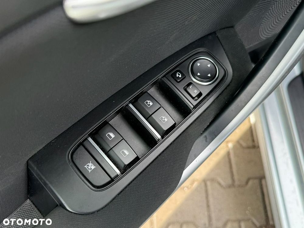 Kia Ceed 1.5 T-GDI Business Line - 14