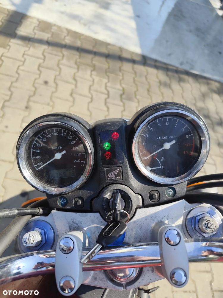 Honda Hornet - 8
