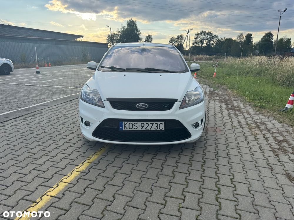 Ford Focus 2.5 ST - 16
