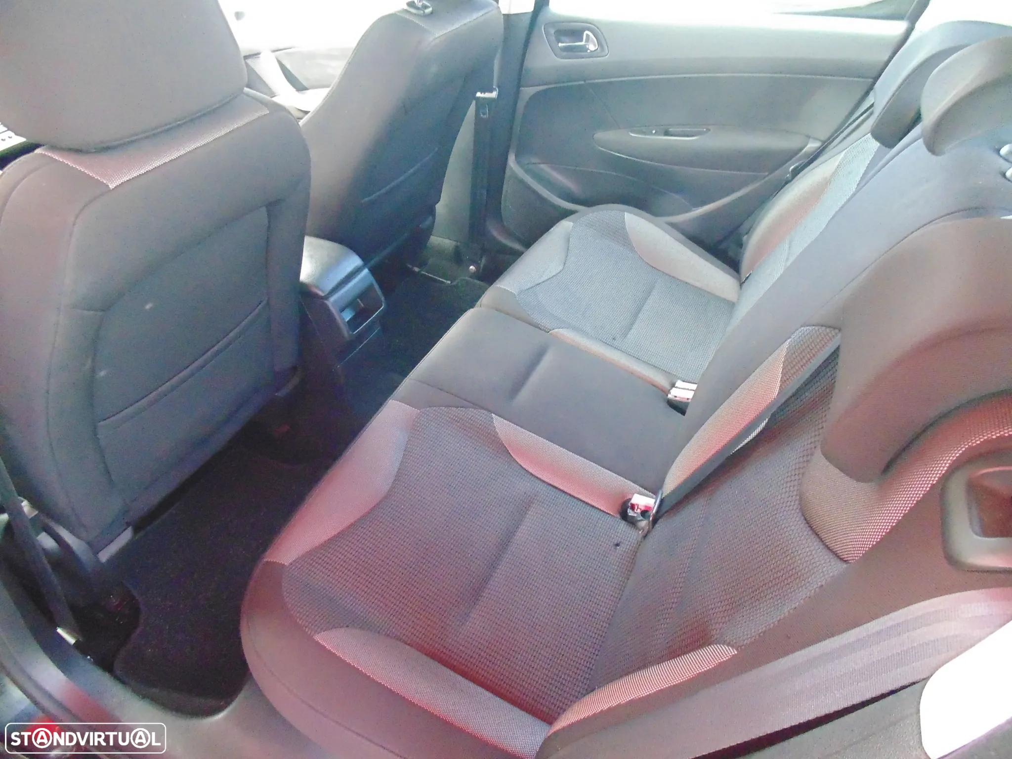 Peugeot 308 1.6 HDi Executive - 16