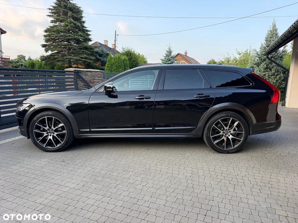 Volvo V90 Cross Country - 2