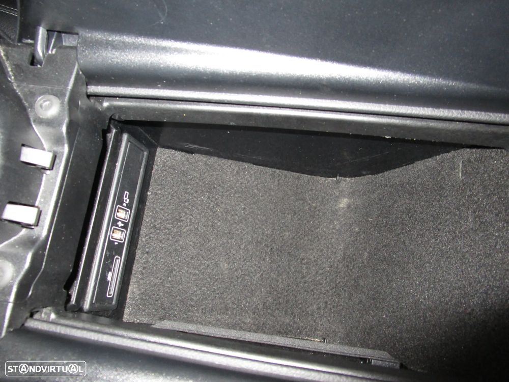 Mercedes-Benz E 220 d 4-Matic All Terrain Avantgarde + - 39