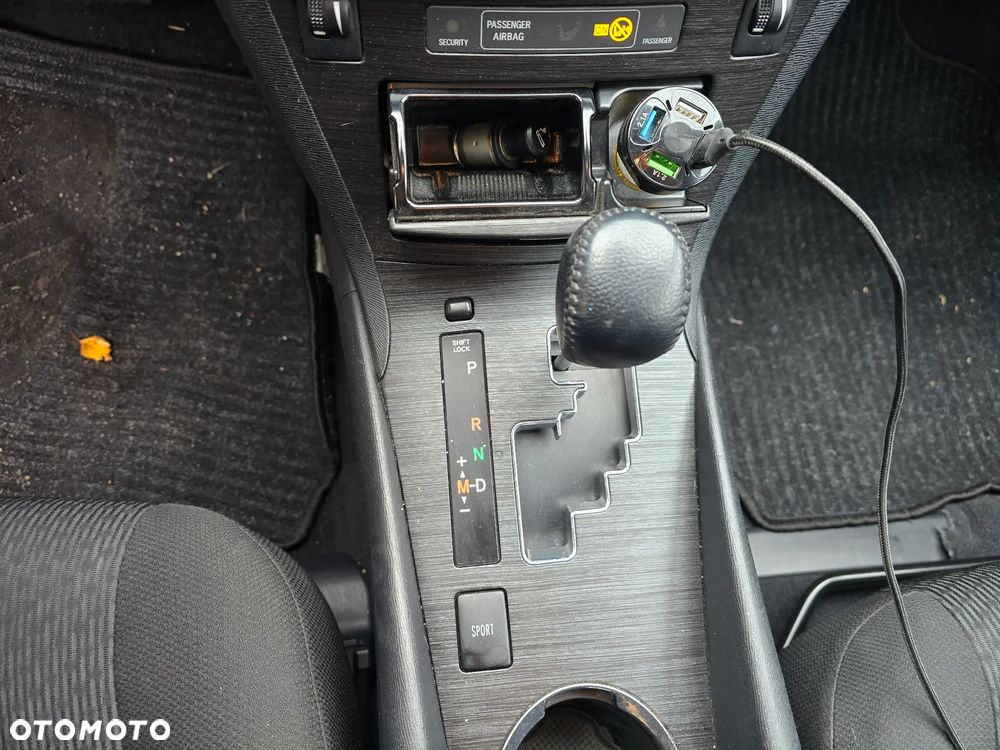 Toyota Avensis 1.8 Multidrive S Executive - 9