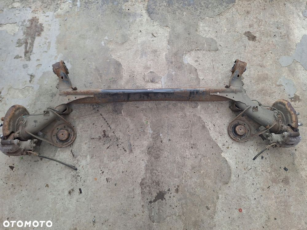 belka zawieszenia tyl hyundai veloster 11- - 1