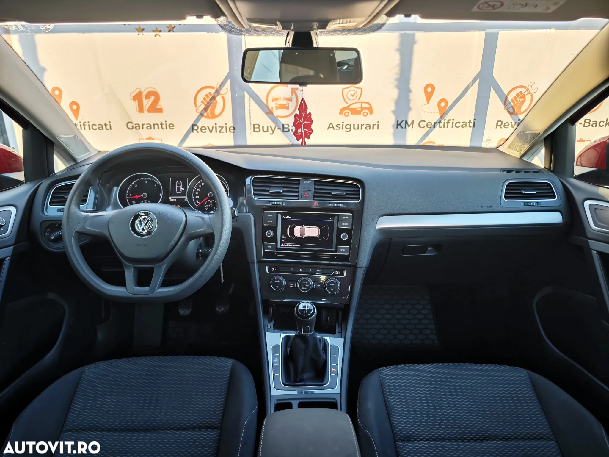 Volkswagen Golf - 10