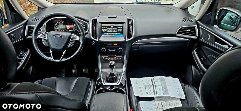 Ford S-Max - 10