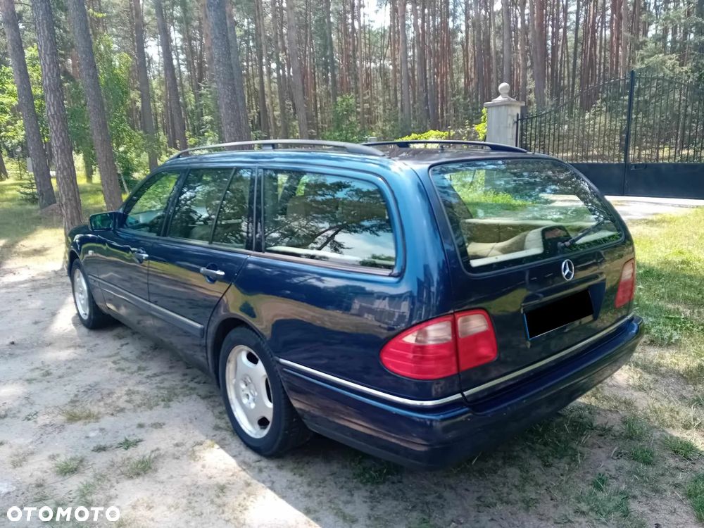 Mercedes-Benz Klasa E - 10