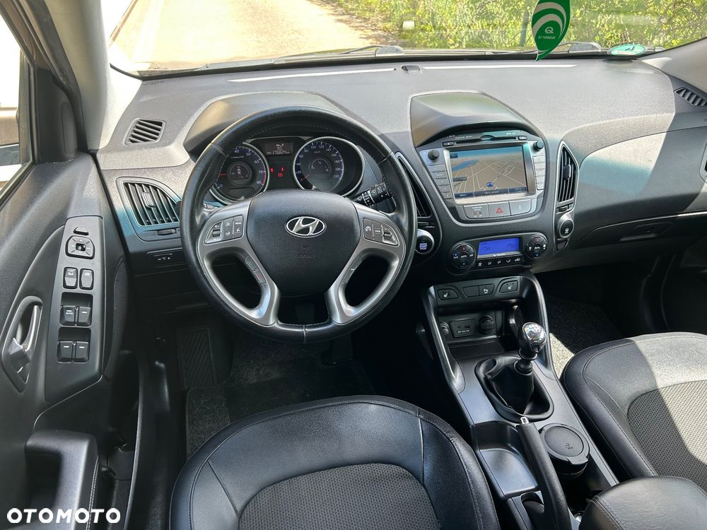 Hyundai ix35 1.6 2WD Fifa World Cup Edition - 17