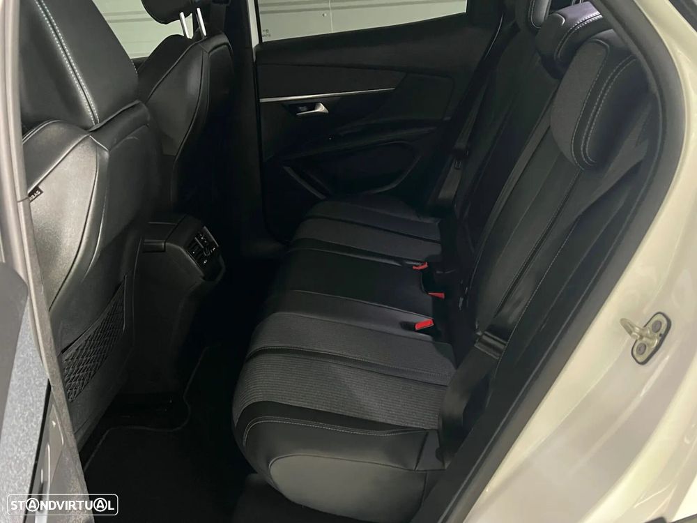 Peugeot 3008 1.2 PureTech Allure Pack EAT8 - 20