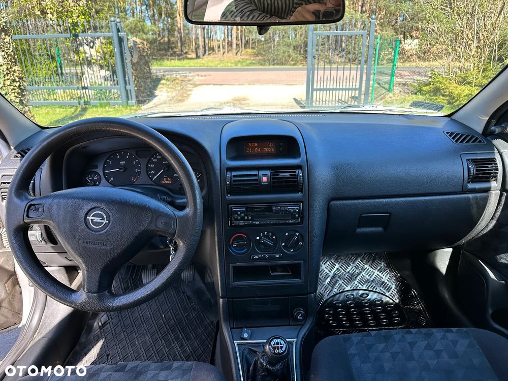 Opel Astra 1.6 - 8