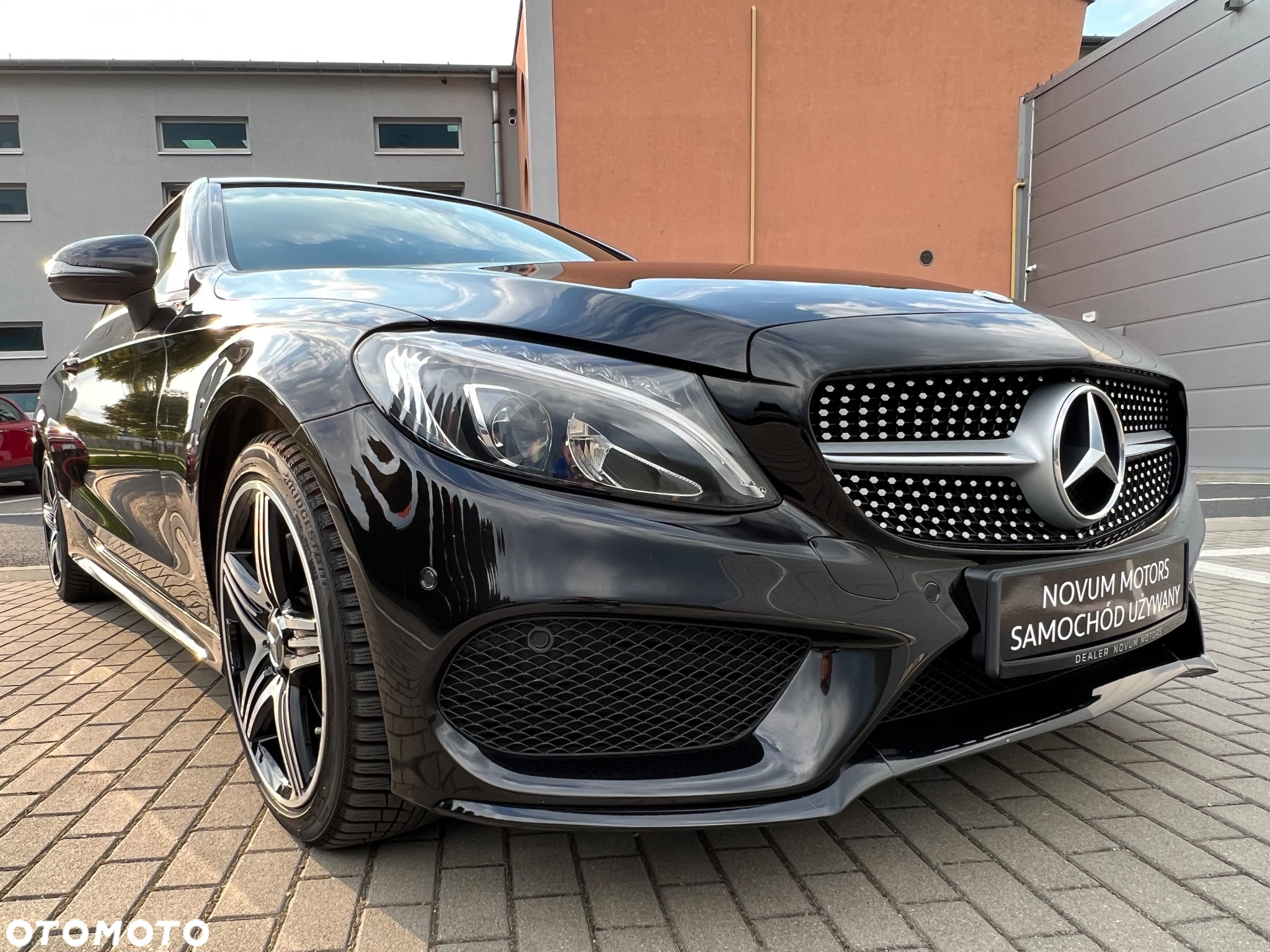 Mercedes-Benz Klasa C 200 Cabrio 9G-TRONIC AMG Line - 3