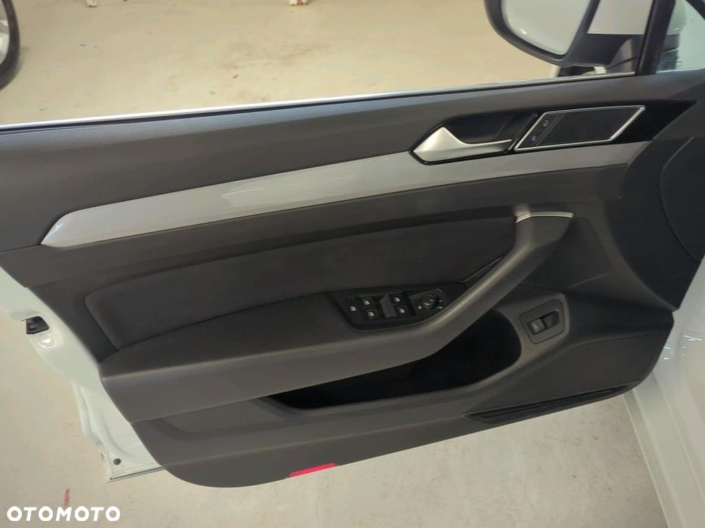 Volkswagen Passat 2.0 TDI EVO Business - 15
