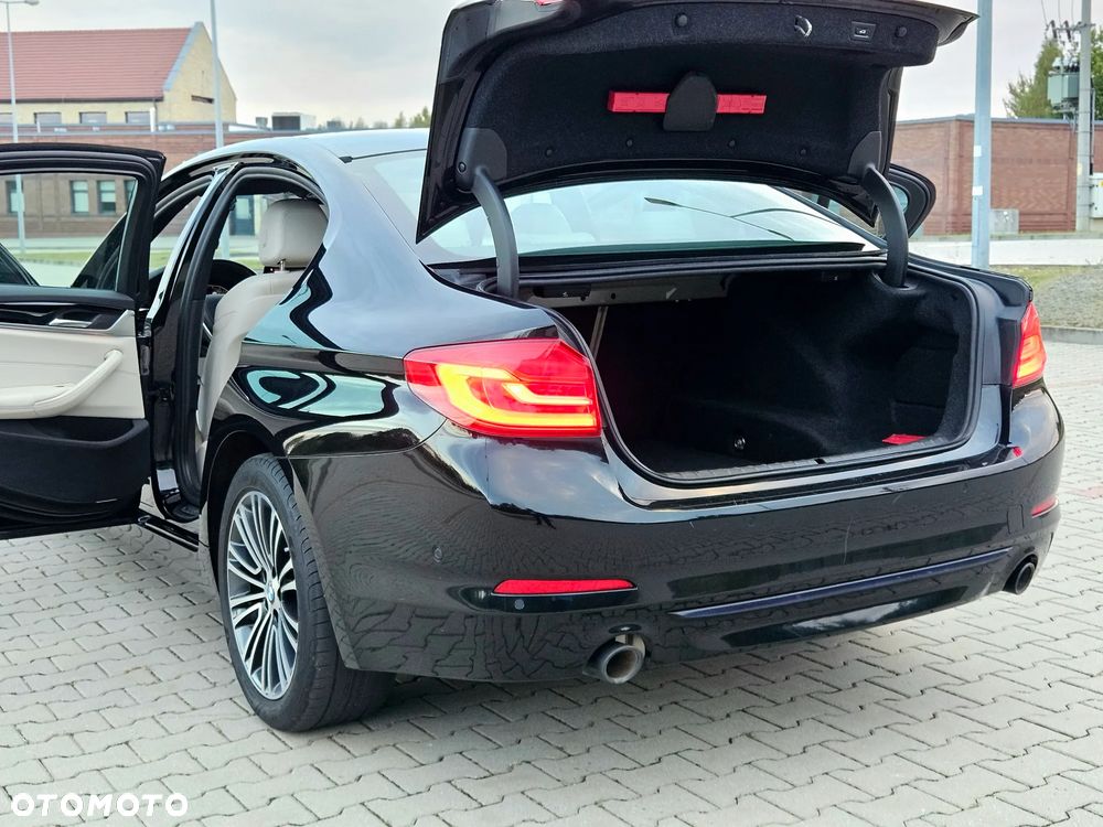 BMW Seria 5 530i xDrive Luxury Line - 21