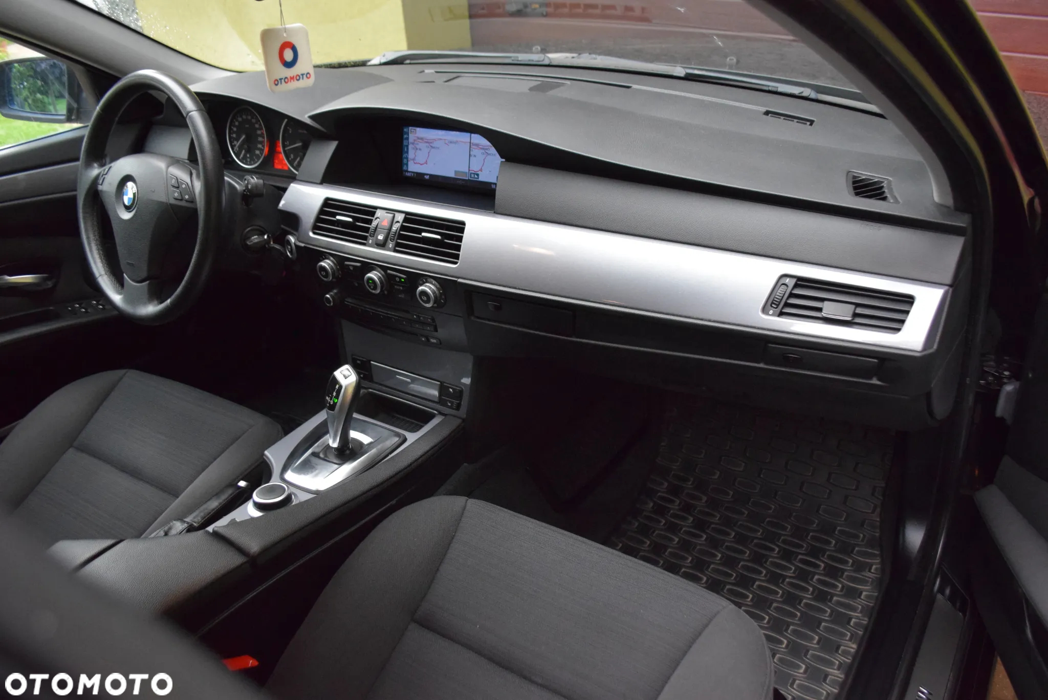 BMW Seria 5 523i Touring Edition Exclusive - 14