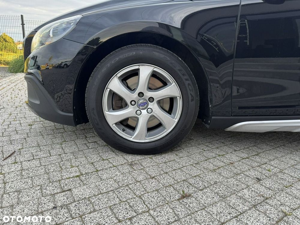 Volvo V40 Cross Country - 10