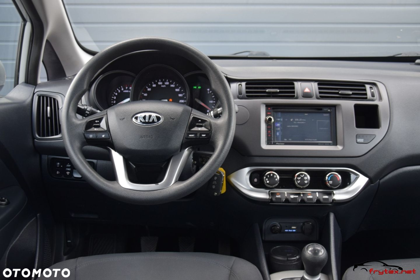 Kia Rio - 28