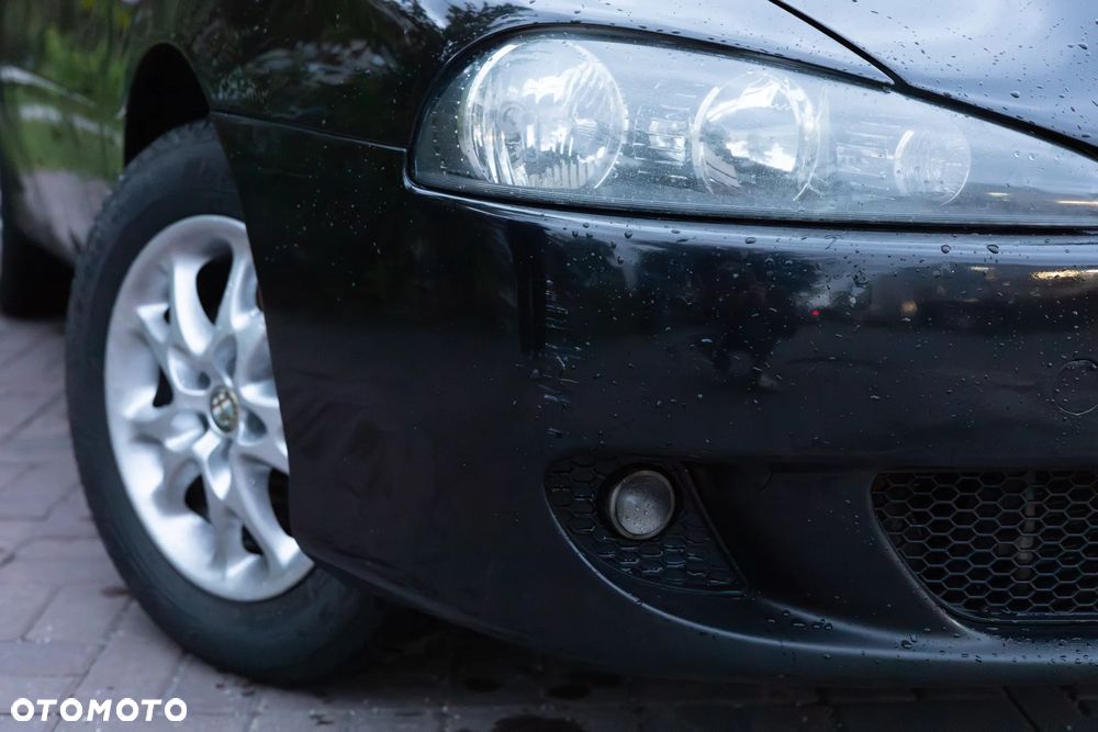 Alfa Romeo 147 - 8