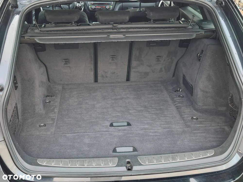 BMW Seria 3 320d - 28