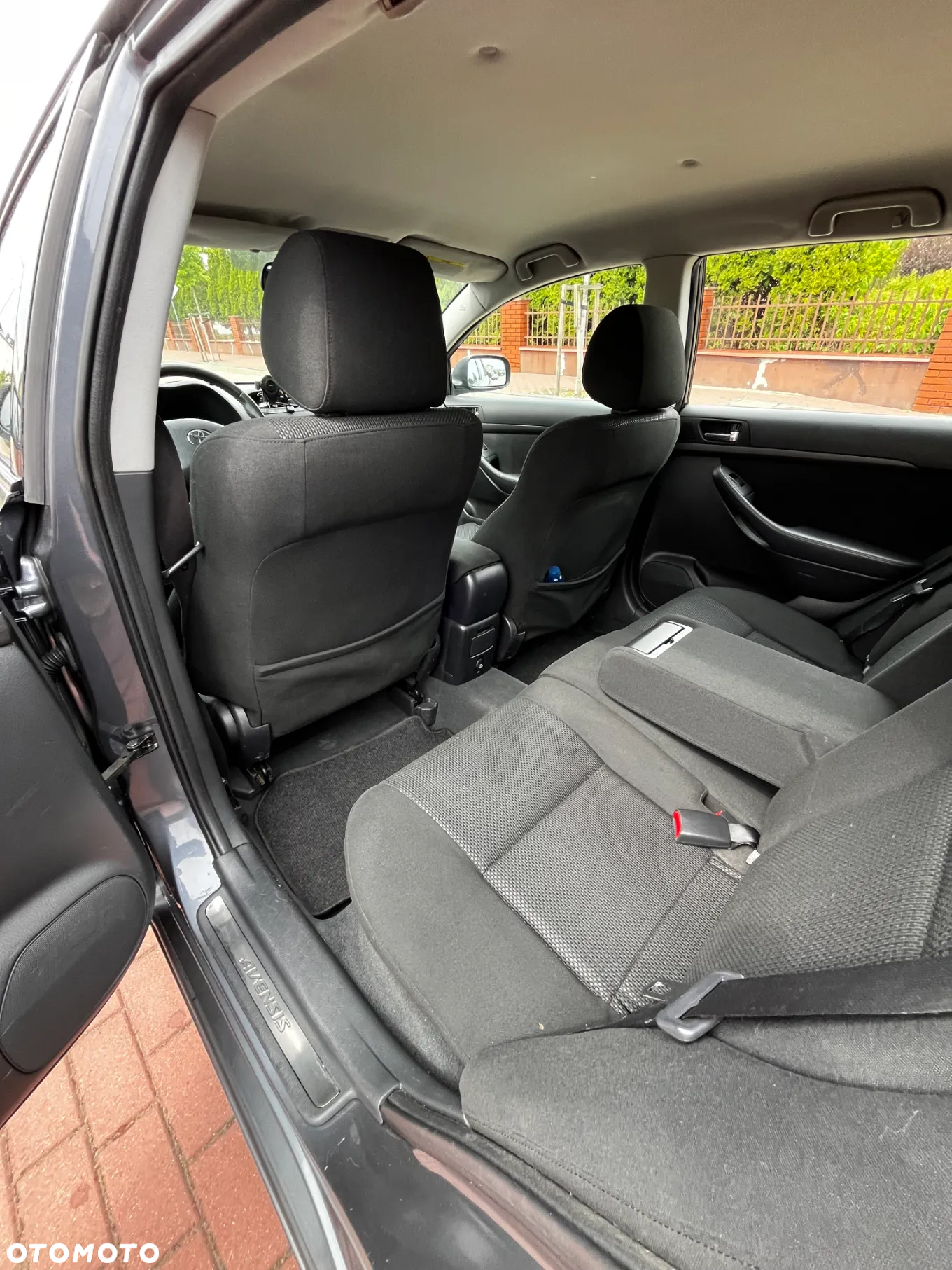Toyota Avensis - 6