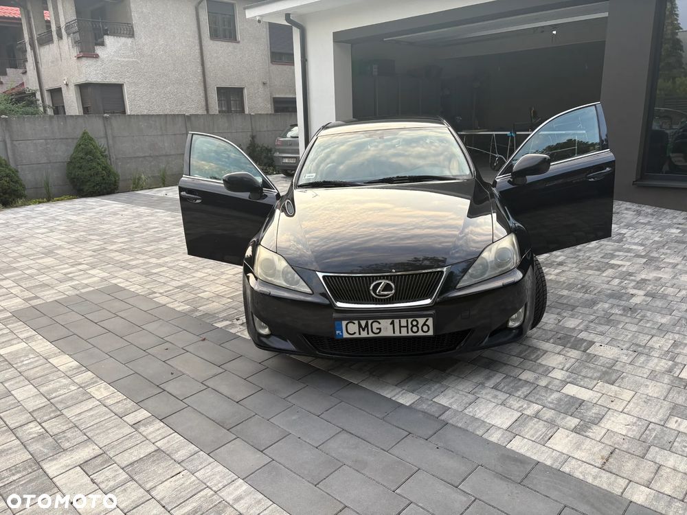 Lexus IS 250 Prestige - 11